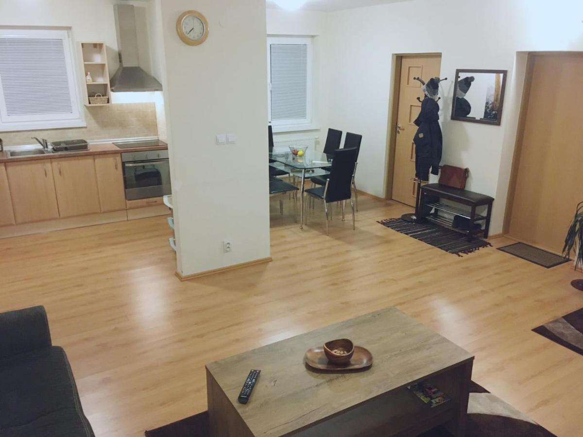 Mountain Village Apartment Pinewood *** Вышне-Ружбахи Экстерьер фото